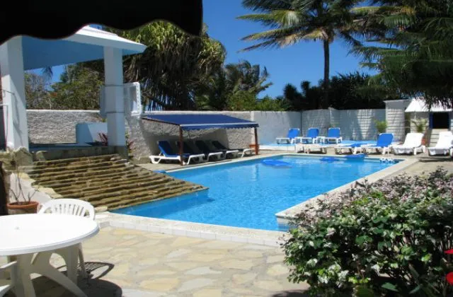 Caribbean Crib Guesthouse pool